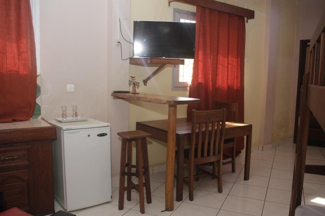 Central Hotel Antsiranana Chambre photo