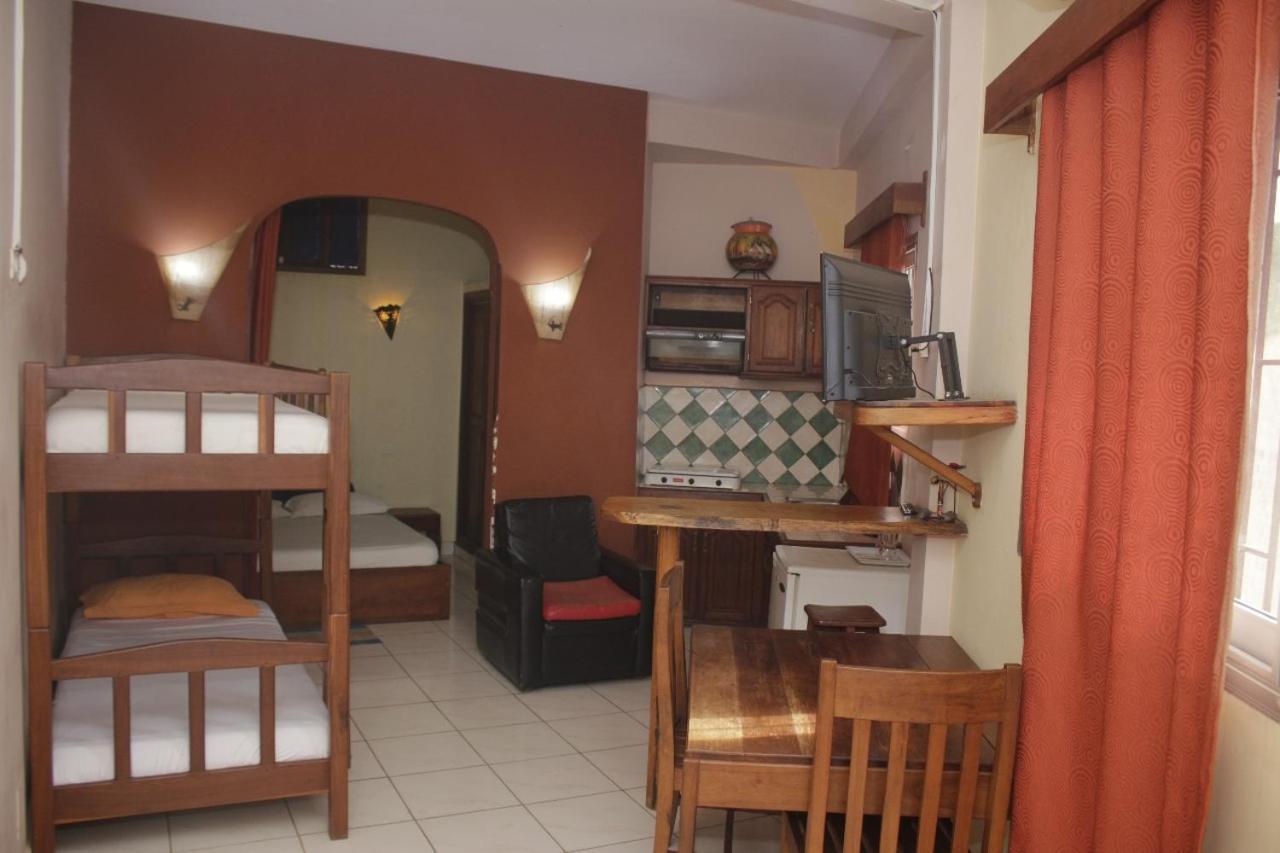 Central Hotel Antsiranana Extérieur photo