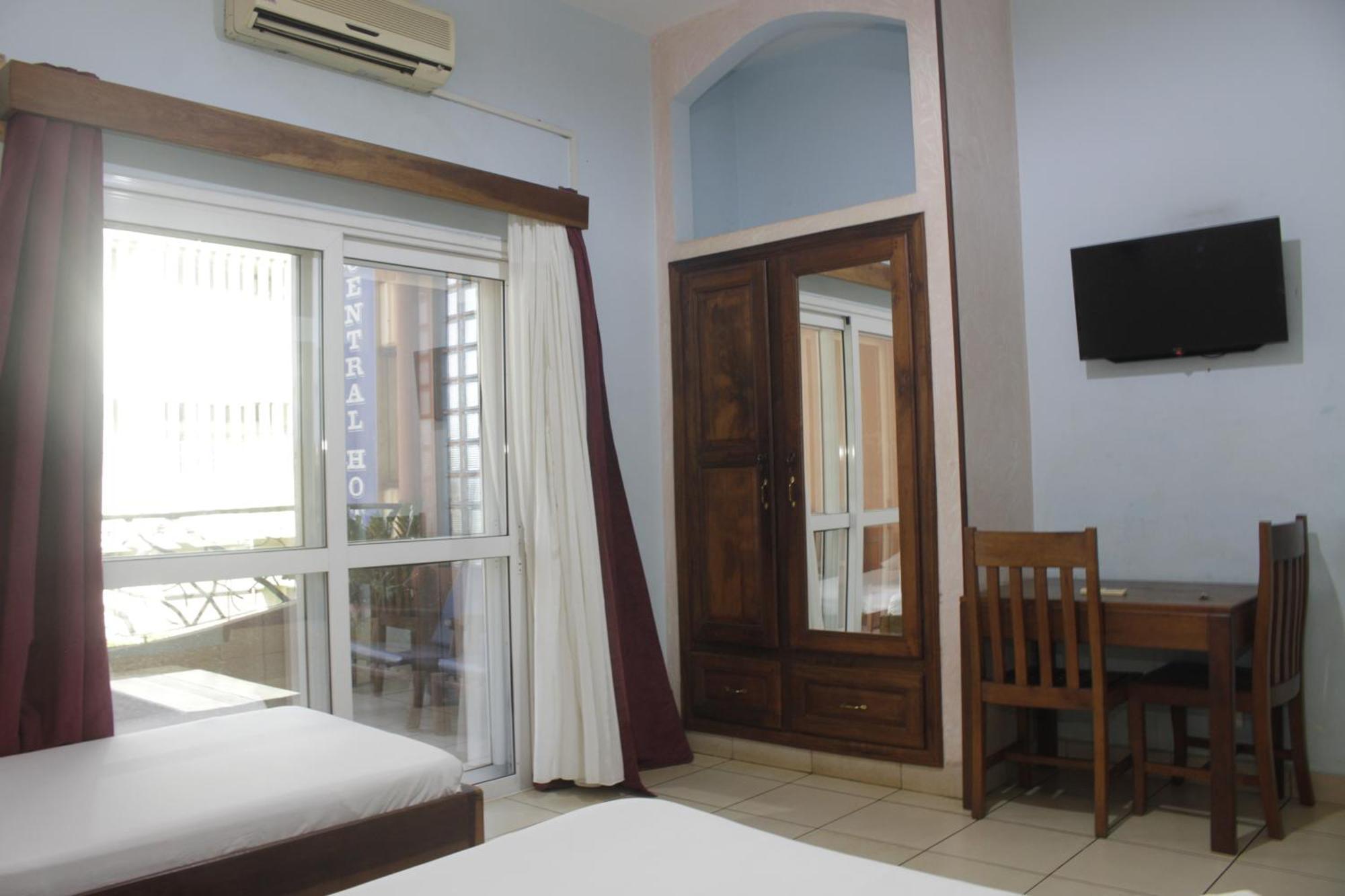 Central Hotel Antsiranana Extérieur photo